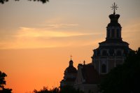 Šv.Kazimiero bažnyčia vakaro danguj